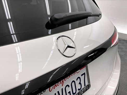 Used 2026 Mercedes-Benz GLC 300 image 7