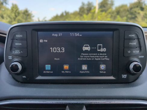 Used 2019 Hyundai Santa Fe SEL FWD image 10