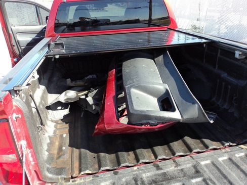 Used 2015 Chevrolet Colorado Z71 w/ LPO, Gearon Divider Package image 18