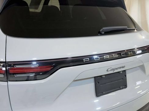 Certified 2023 Porsche Cayenne AWD/4WD image 11