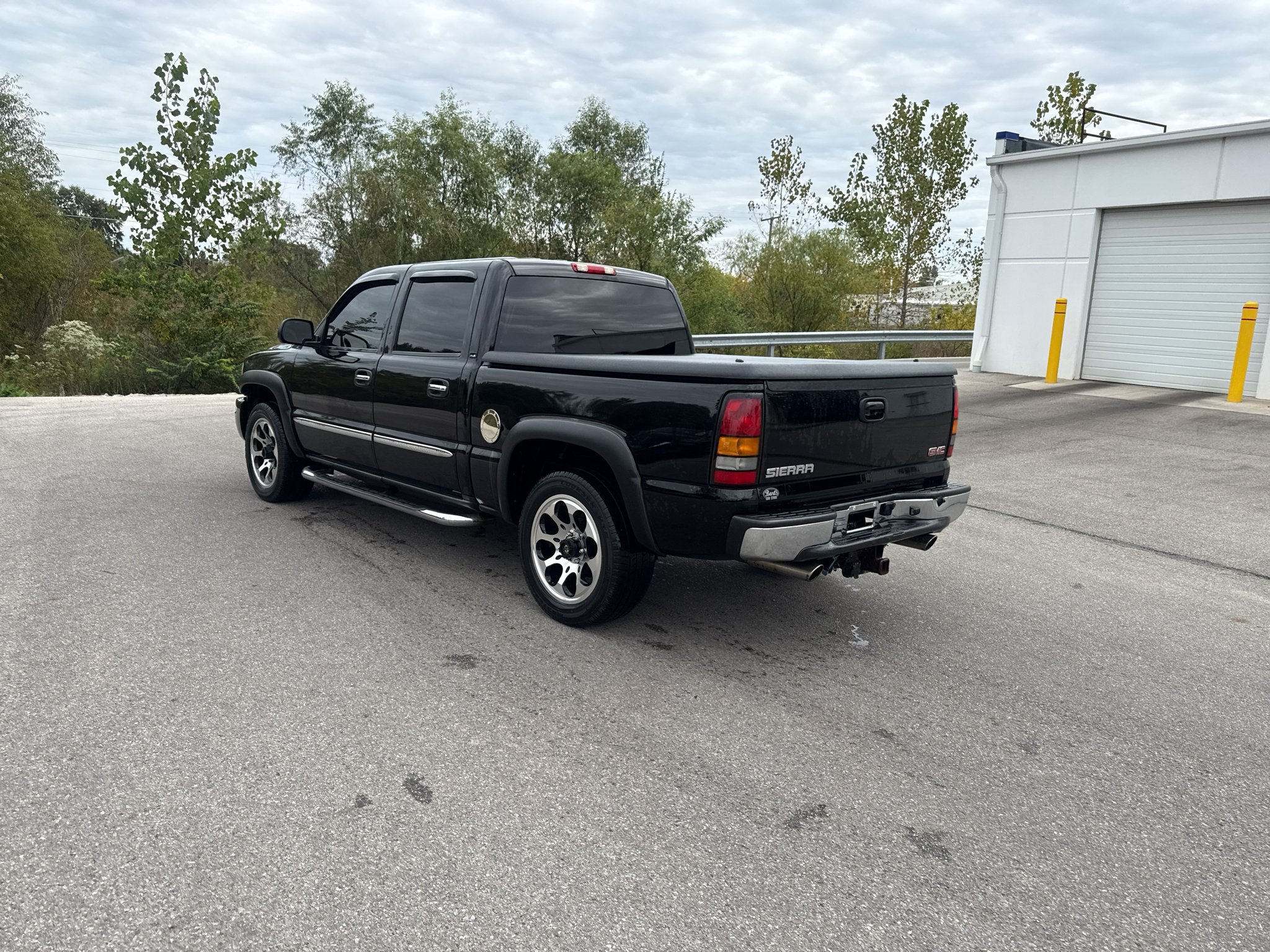 Used 2007 GMC Sierra 1500 SLE AWD/4WD image 4
