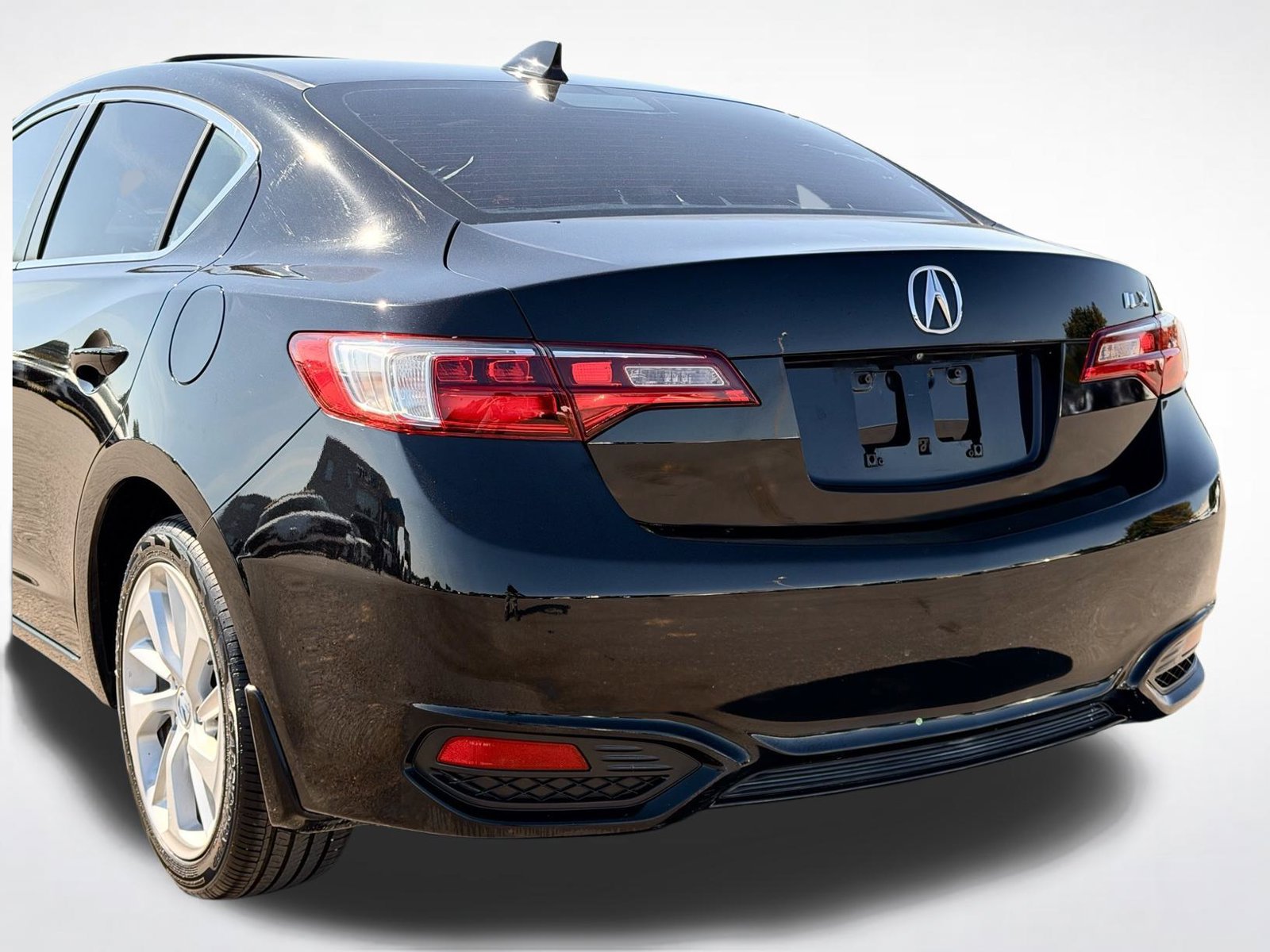 Used 2016 Acura ILX FWD image 3