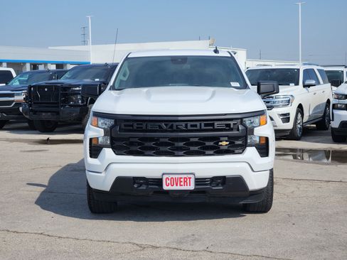 Used 2023 Chevrolet Silverado 1500 Custom AWD/4WD image 2