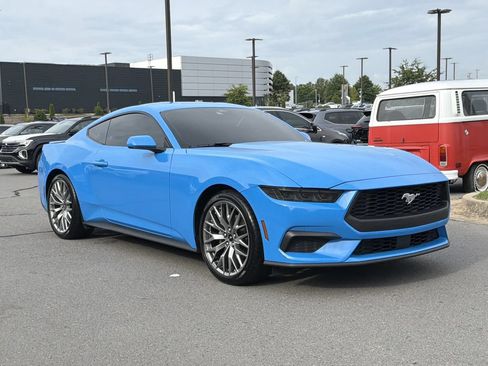 Used 2025 Ford Mustang Premium RWD image 7