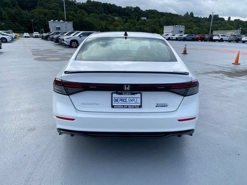 Used 2025 Honda Accord Sport image 7
