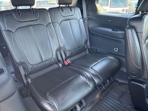 Used 2024 Jeep Grand Cherokee L Limited AWD/4WD image 40