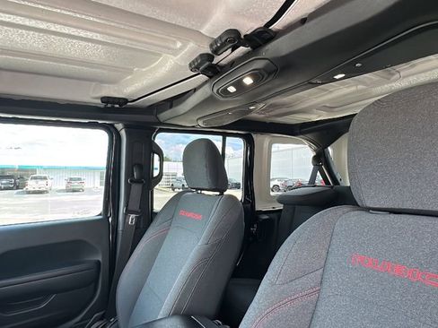 Used 2024 Jeep Wrangler Unlimited Rubicon image 13