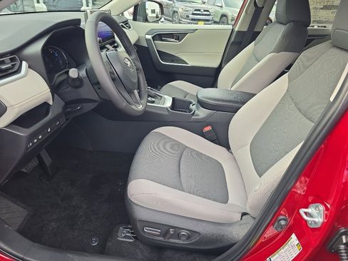 New 2025 Toyota RAV4 XLE image 16