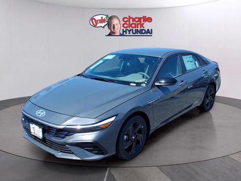 Used 2026 Hyundai Elantra Sport FWD image 1
