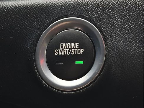 Used 2019 GMC Terrain SLT w/ Preferred Package image 16