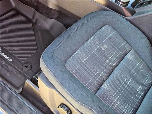 New 2025 Ford Bronco Heritage Edition image 4