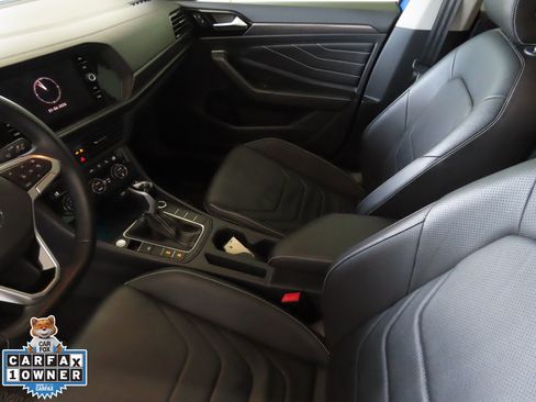 Certified 2023 Volkswagen Jetta SEL image 24