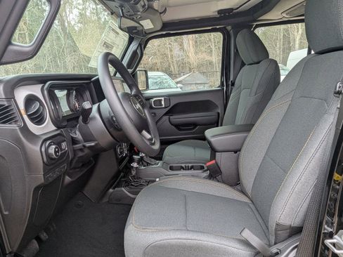 New 2026 Jeep Gladiator Sport image 11