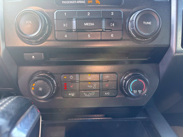 Used 2018 Ford F150 XLT w/ Equipment Group 302A Luxury AWD/4WD image 16