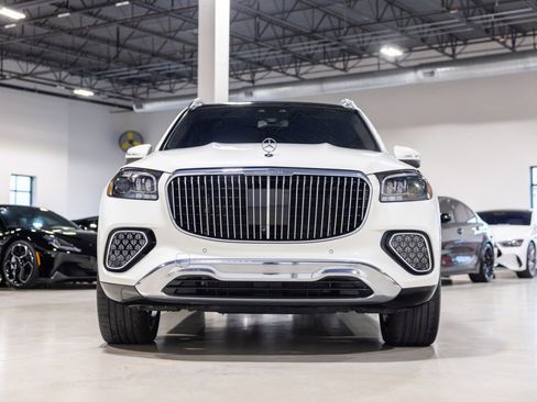 Used 2024 Mercedes-Benz Maybach GLS 600 4MATIC image 2