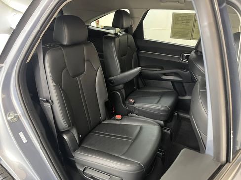 Used 2025 Kia Sorento EX FWD image 23