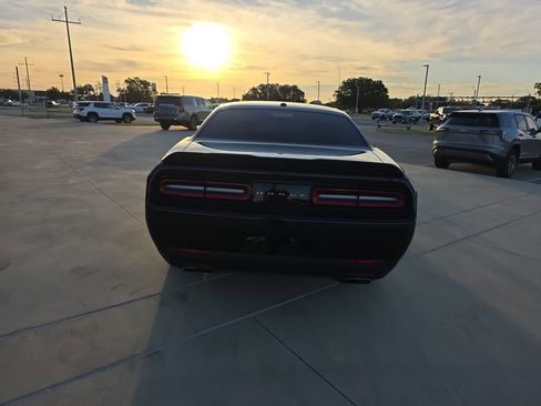 Used 2022 Dodge Challenger R/T image 14