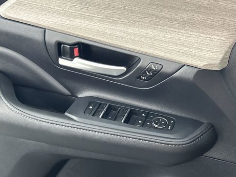 Used 2026 Toyota Grand Highlander FWD image 19