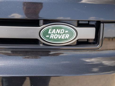 Used 2023 Land Rover Defender 110 V8 AWD/4WD image 43