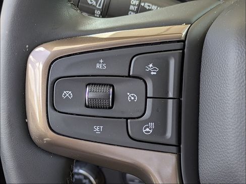 Used 2024 Chevrolet Tahoe High Country RWD image 22