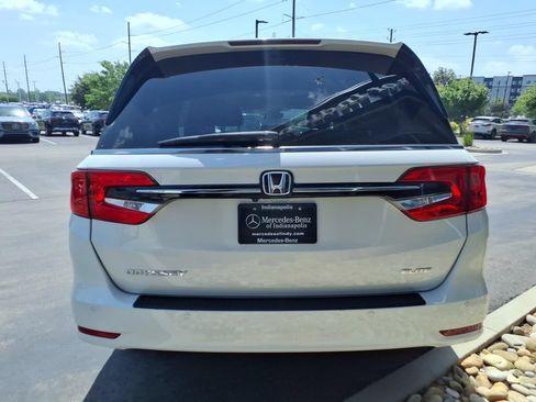 Used 2023 Honda Odyssey Elite image 5