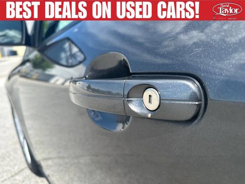 Used 2015 Ford Focus SE FWD image 40