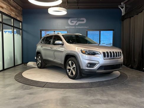 Used 2020 Jeep Cherokee Limited image 1