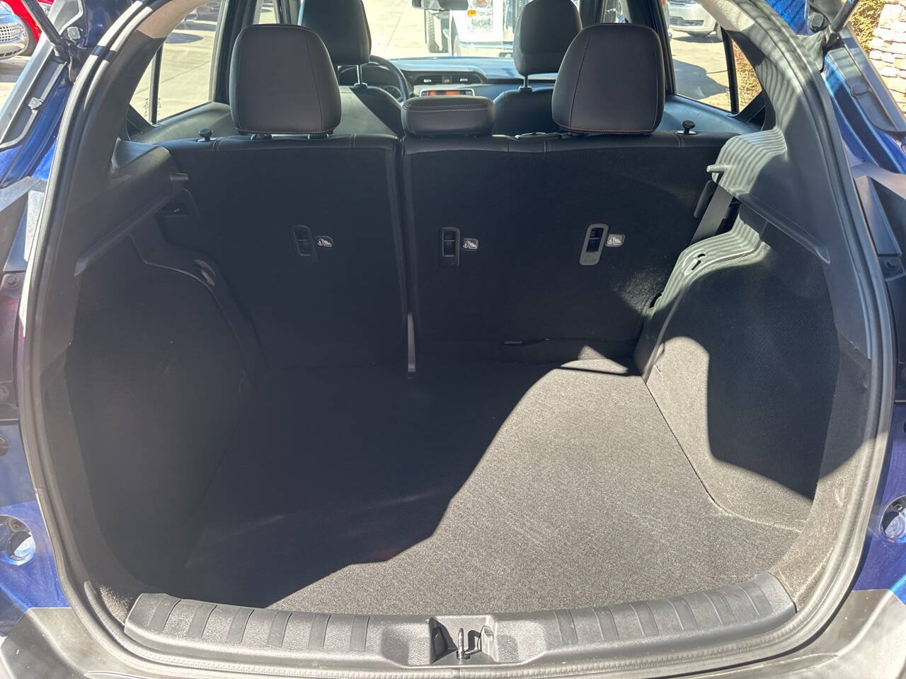 Used 2019 Nissan Kicks SR w/ SR Premium Package FWD image 13