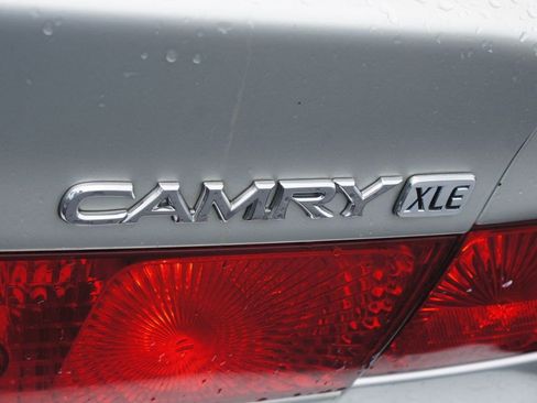 Used 2001 Toyota Camry XLE FWD image 13