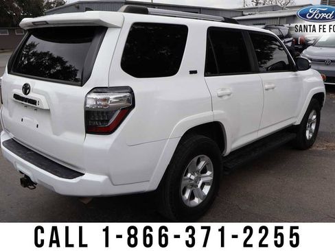 Used 2022 Toyota 4Runner SR5 Premium image 4