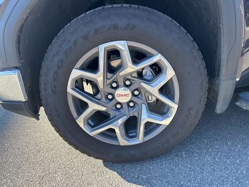 Used 2025 GMC Sierra 1500 SLT w/ SLT Premium Plus Package image 8