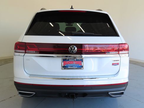 New 2026 Volkswagen Atlas SE image 5