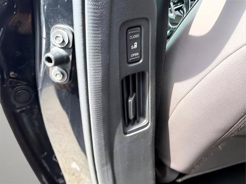 Used 2018 Honda Odyssey Elite image 30