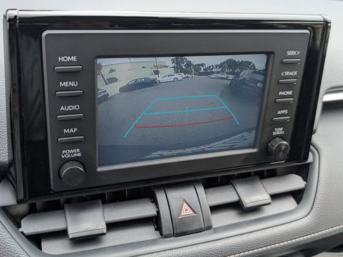 Used 2019 Toyota RAV4 LE w/ Carpet Mat Package AWD/4WD image 6