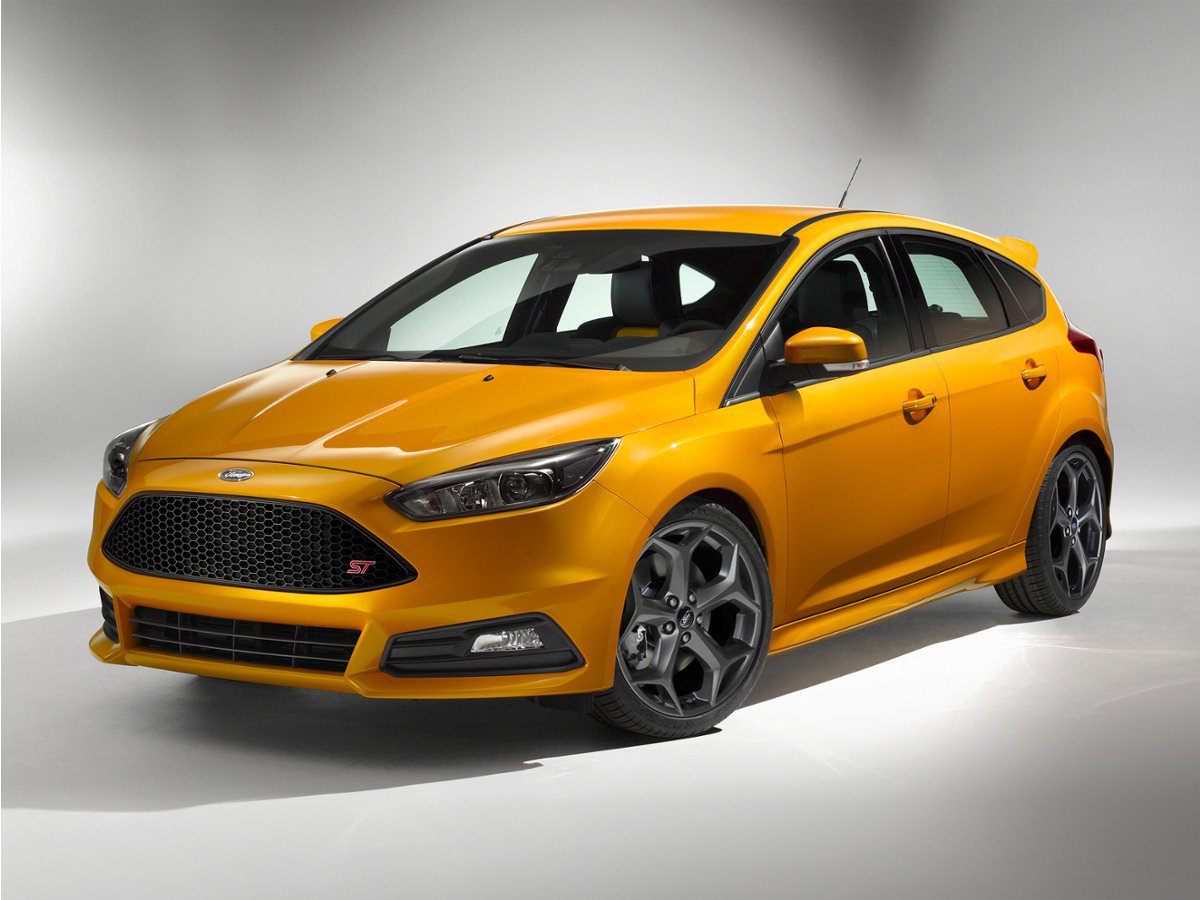Used 2017 Ford Focus ST FWD image 1