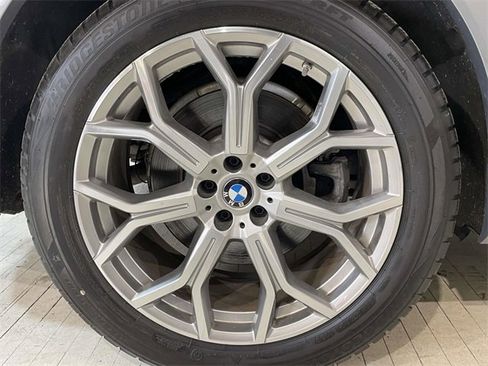 Used 2023 BMW X7 xDrive40i w/ Executive Package image 15