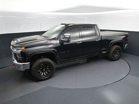 Used 2020 Chevrolet Silverado 2500 LTZ w/ LTZ Premium Package image 36