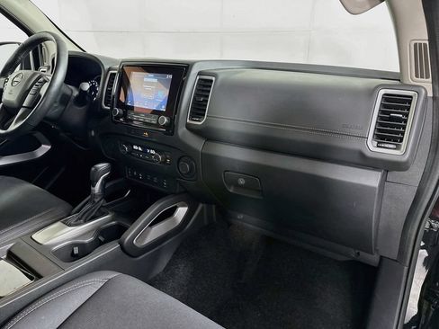 Used 2022 Nissan Frontier SV RWD image 35