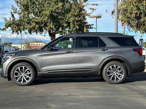 New 2026 Ford Explorer ST-Line w/ Premium Package image 7