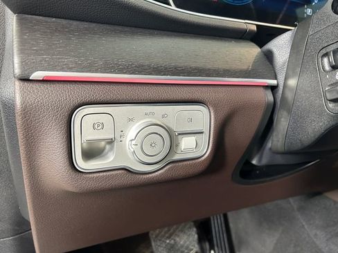 Used 2022 Mercedes-Benz GLE 350 4MATIC image 19