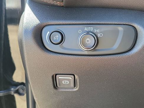 Used 2023 Chevrolet Blazer Premier w/ Driver Confidence II Package FWD image 23