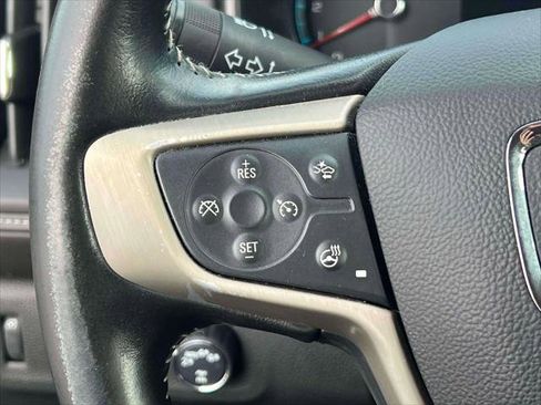 Used 2022 GMC Canyon Denali image 22