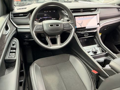 New 2026 Jeep Grand Cherokee Altitude AWD/4WD image 7