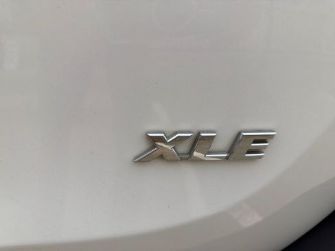 Used 2013 Toyota RAV4 XLE FWD image 41