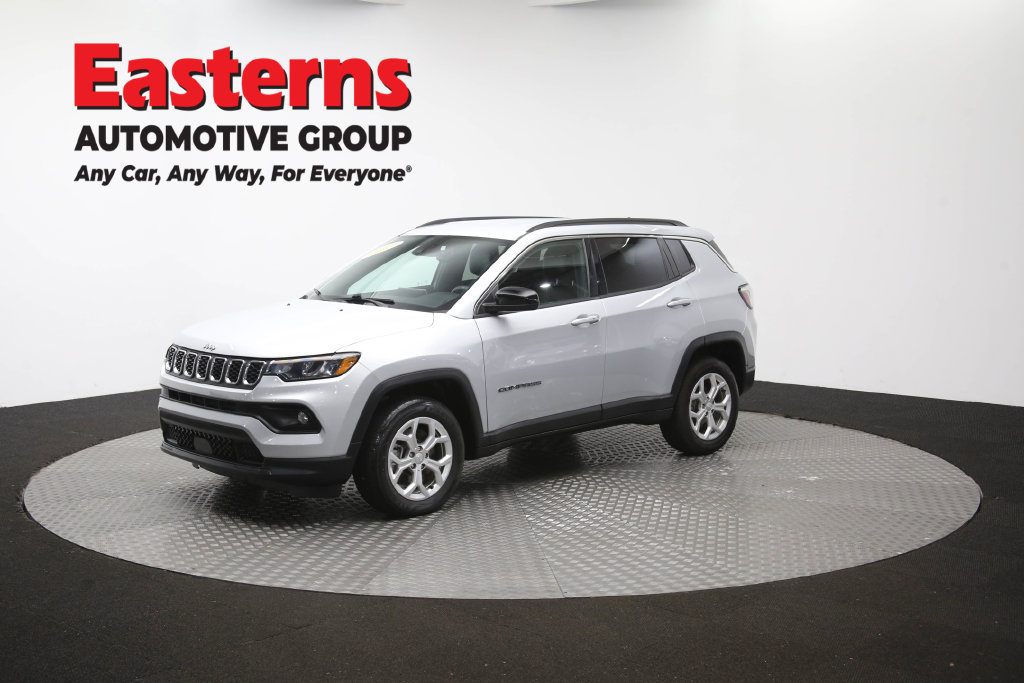 Used 2024 Jeep Compass Latitude AWD/4WD image 57
