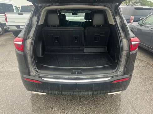 Used 2020 Buick Enclave Avenir w/ Avenir Technology Package FWD image 9