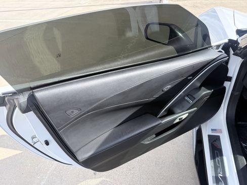 Used 2017 Chevrolet Corvette Stingray Coupe w/ Carbon Flash Badge Package image 22