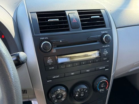 Used 2010 Toyota Corolla LE image 20