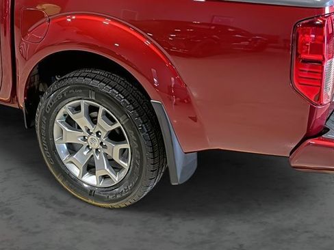 Used 2021 Nissan Frontier SV AWD/4WD image 11