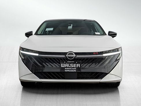 New 2026 Nissan Sentra SR w/ SR Premium Package image 2